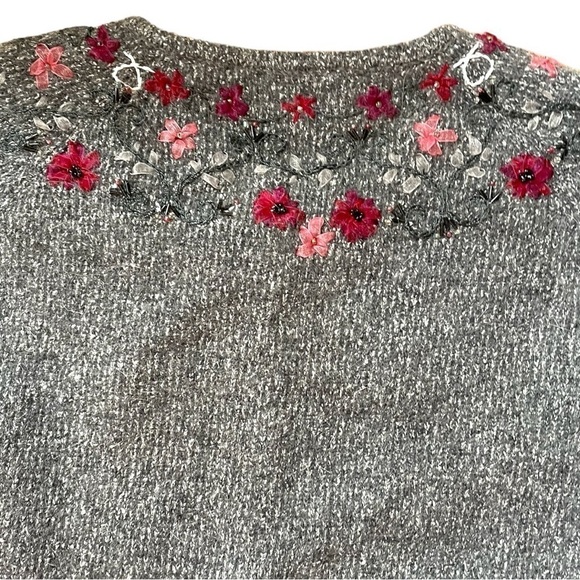 C. J. Banks sweater, no size tag, pit to pit is 24 inches, excellent condition l - Picture 4 of 8